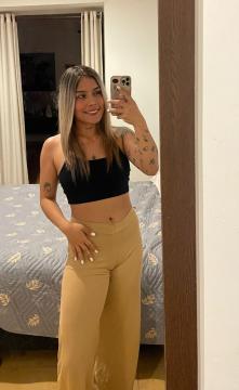 Linda damita cariñosa de paso solo unos